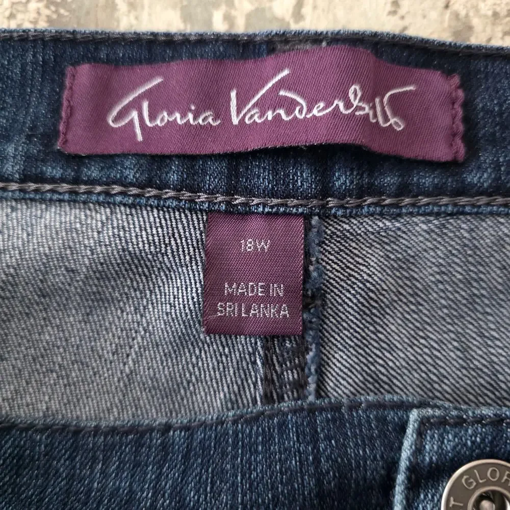 Gloria Vanderbilt 